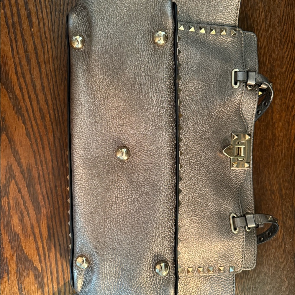 Valentino Garavani Metallic Tote with Gold Studs - Picture 3 of 16